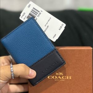 BRAND NEW COACH WALLET NEVER USED WITH TAGS AND BOX